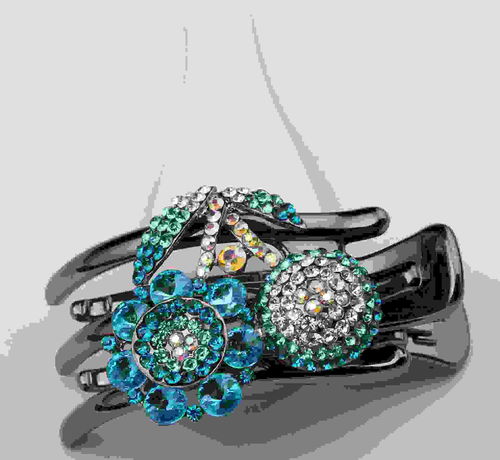 探索小马饰品 义乌市茗璨饰品厂的批发优势与采购指南